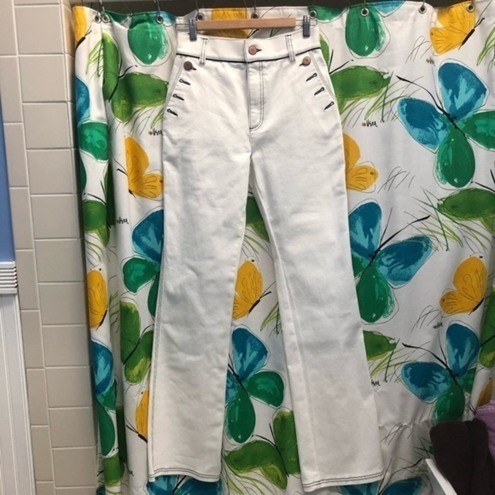 See By Chloe White High-Rise Flare Jeans with Contrast Stitching - Picture 5 of 15